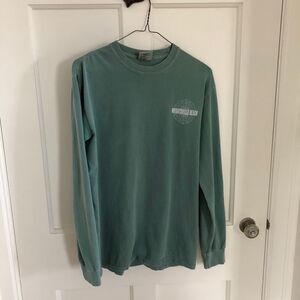 New long sleeve green tee shirt